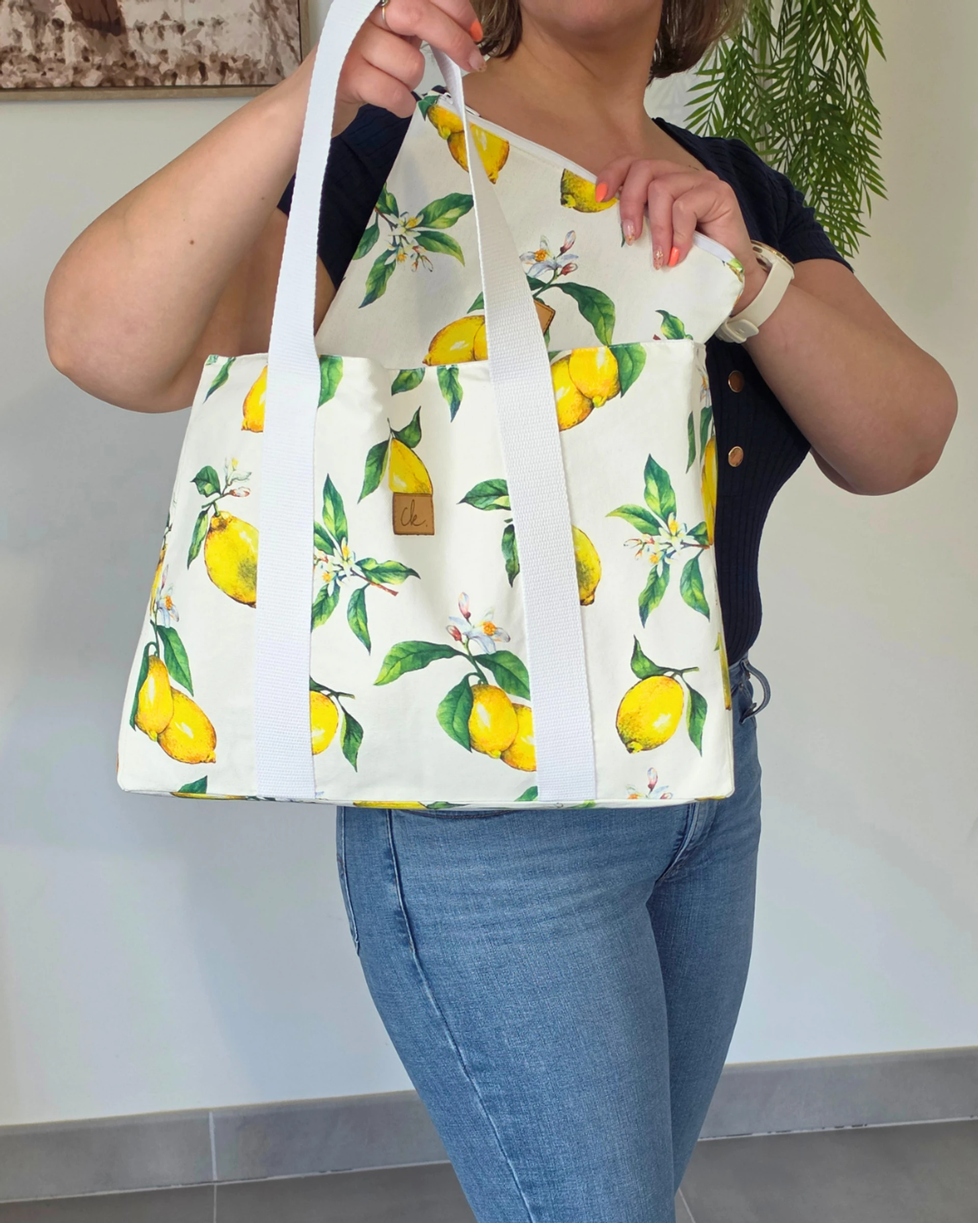 grande trousse plate brigid citron grande trousse plate brigid citron