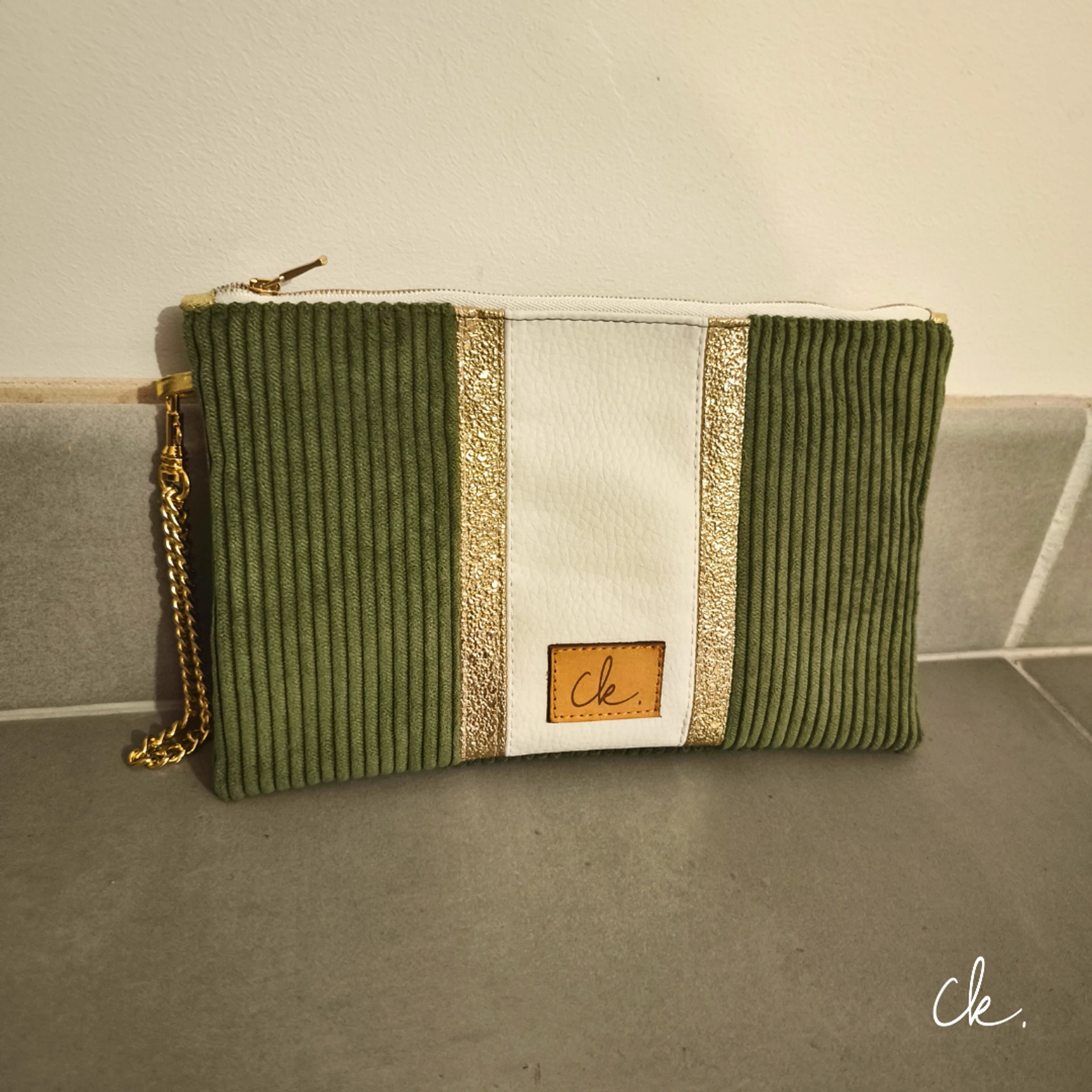 Pochette Brigid kaki